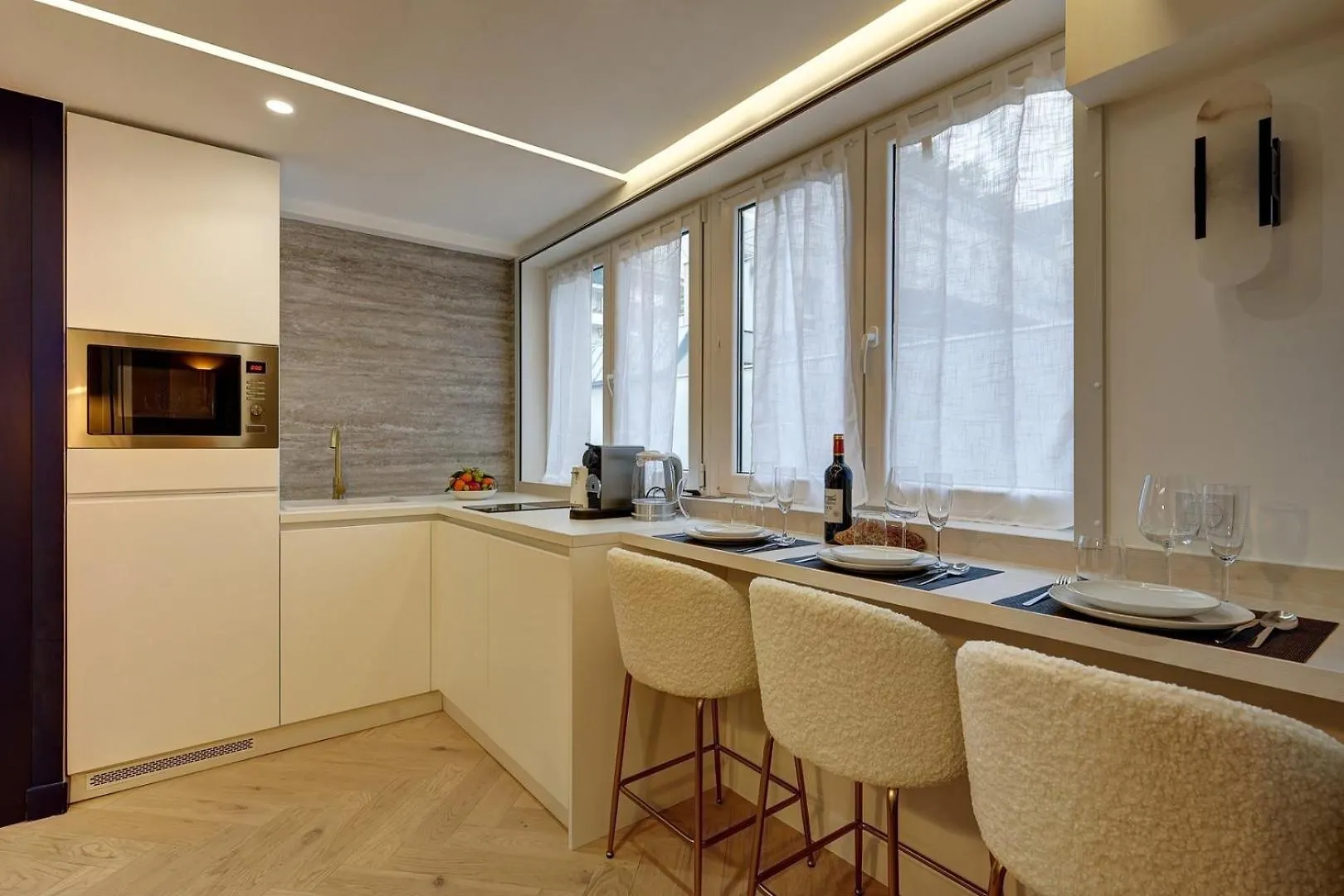 369 Fondary 5 - Superb In